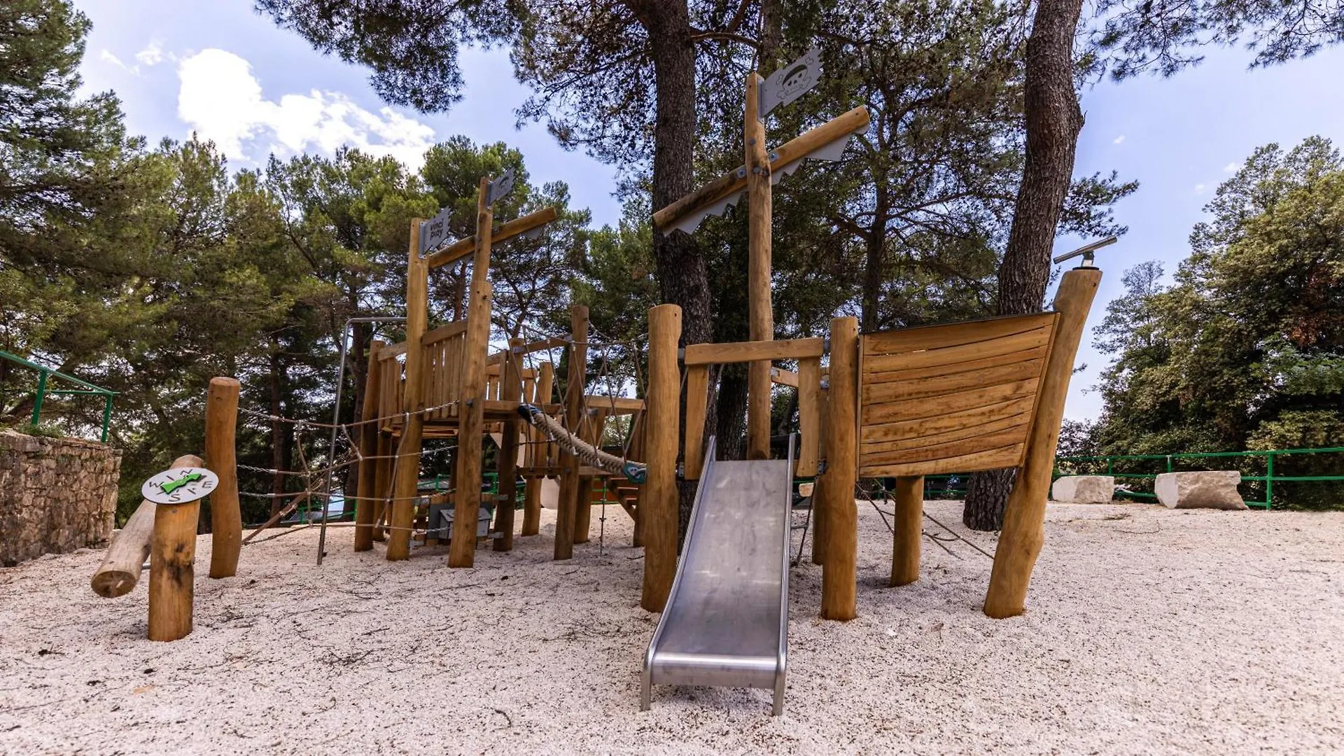 Porton Nature Hideouts Pitches Rovinj